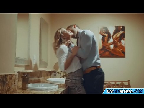❤️ Marka timo cad oo bunni ah ay kugu sasabtaan qolka nasashada ee dadweynaha ❌ Porno Guri ❤